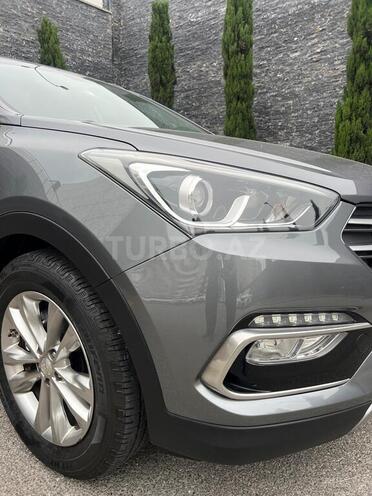Hyundai Santa Fe-16