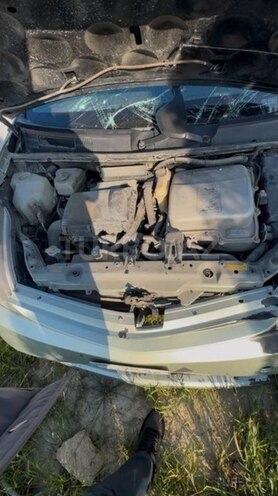 Toyota Prius-4