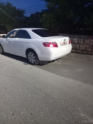 Toyota Camry-15