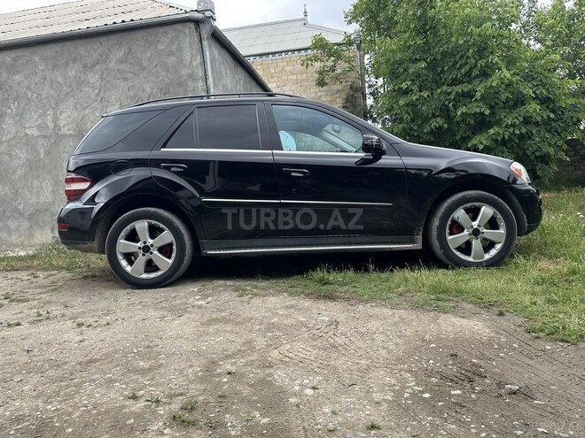 Mercedes ML 300 4MATIC-6