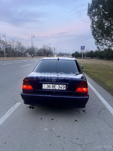 Mercedes C 200-8
