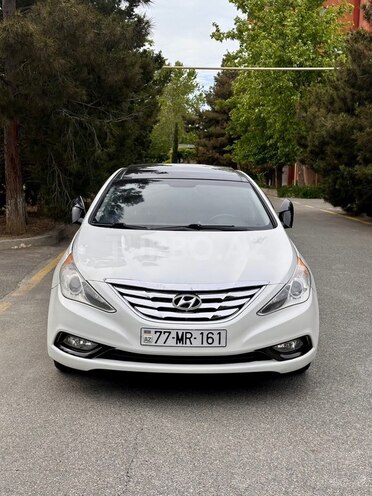 Hyundai Sonata-1