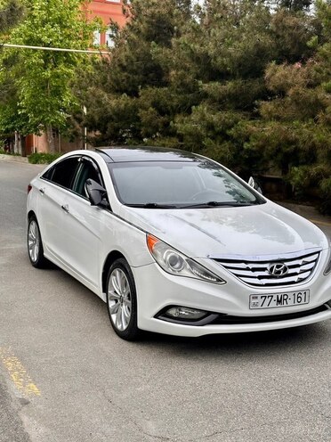 Hyundai Sonata-4