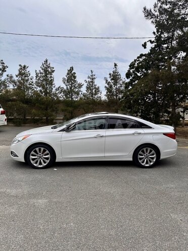 Hyundai Sonata-9