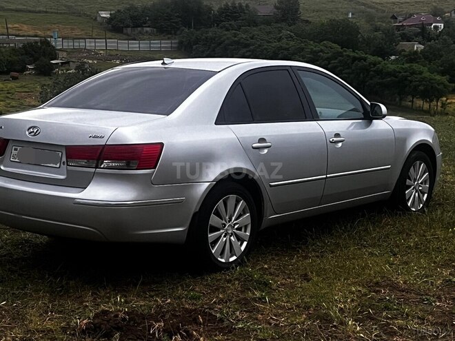 Hyundai Sonata-2