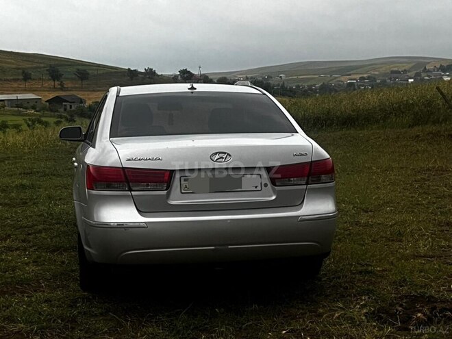 Hyundai Sonata-11