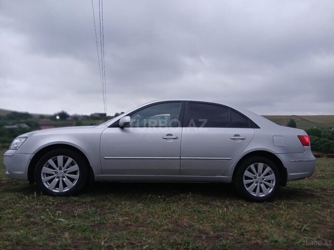 Hyundai Sonata-13