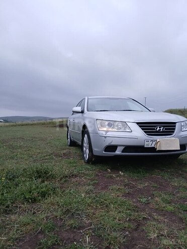 Hyundai Sonata-12