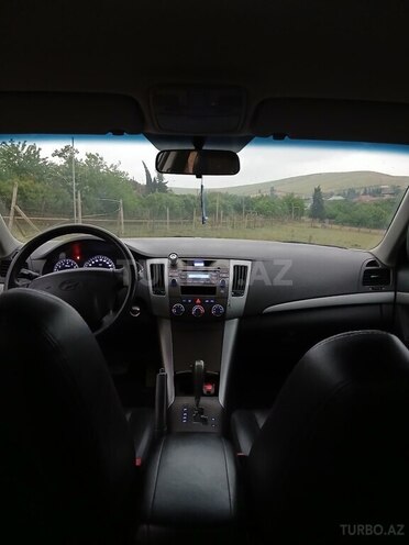 Hyundai Sonata-14