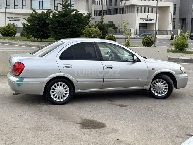 Nissan Sunny-6