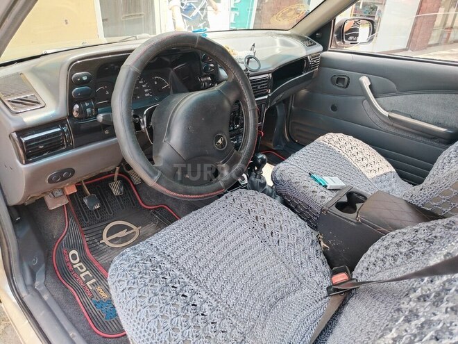 Daewoo Nexia-6