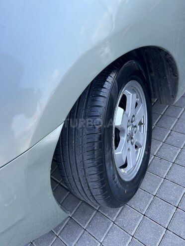 Toyota Prius-8