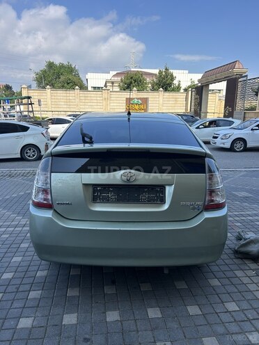 Toyota Prius-4