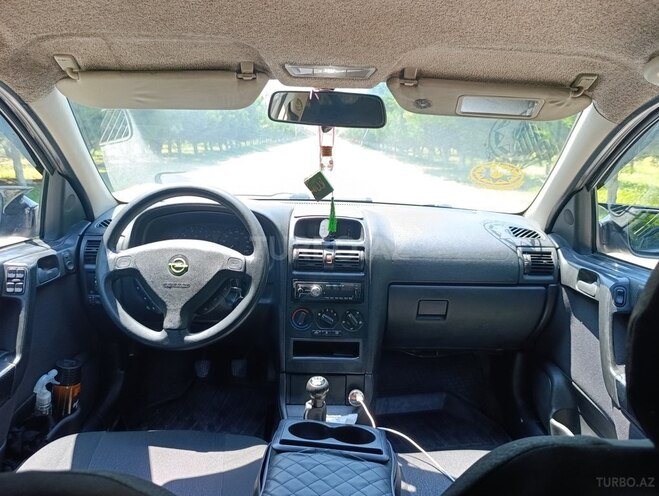 Opel Astra-10