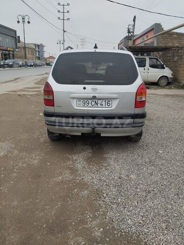 Opel Zafira-6