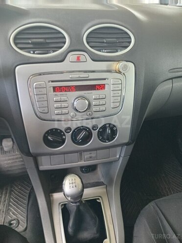 Ford Focus-10