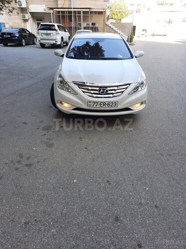 Hyundai Sonata-1