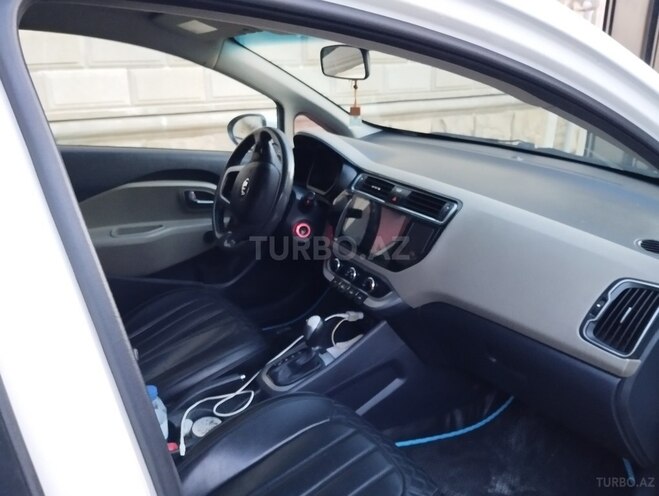 Kia Rio-3