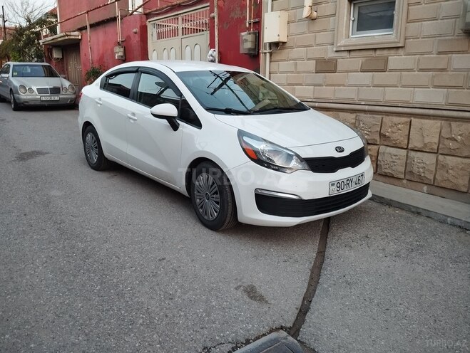 Kia Rio-5