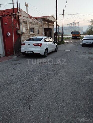 Kia Rio-2