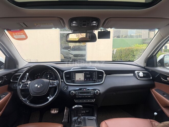 Kia Sorento-10