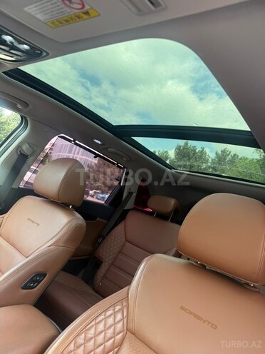 Kia Sorento-9