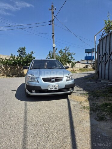 Kia Rio-1