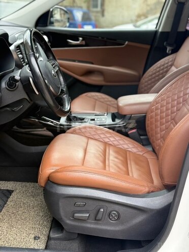 Kia Sorento-11