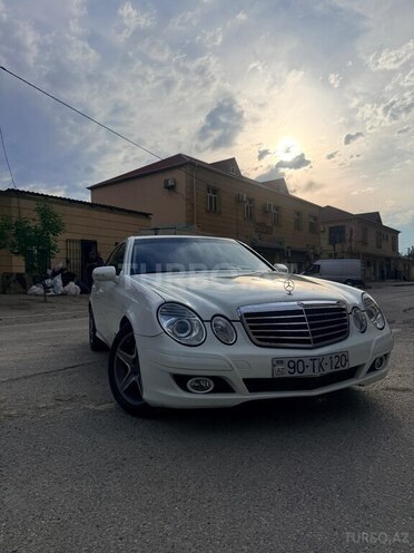 Mercedes E 220-1