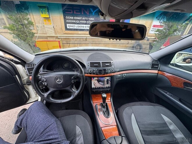 Mercedes E 220-3