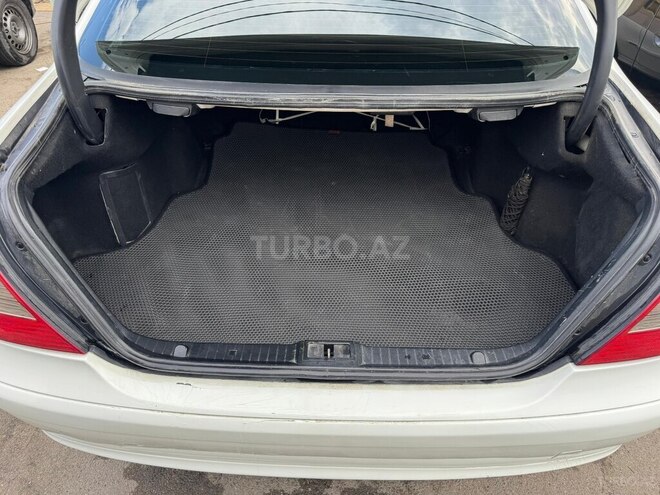 Mercedes E 220-18