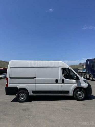 Peugeot Boxer-5