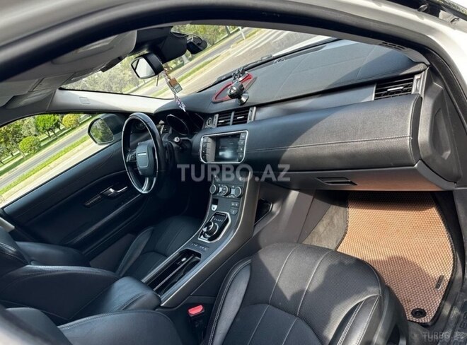 Land Rover RR Evoque-5