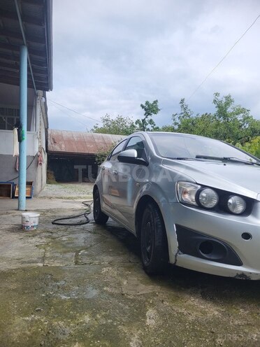 Chevrolet Aveo-4