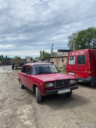 LADA (VAZ) 2107-2
