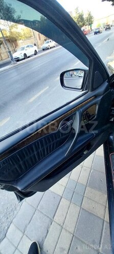 Mercedes E 270-13