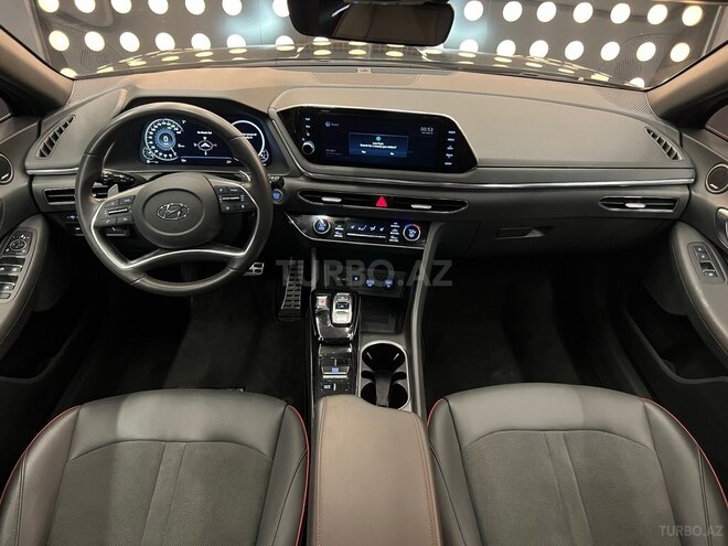 Hyundai Sonata-14