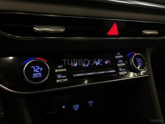 Hyundai Sonata-19