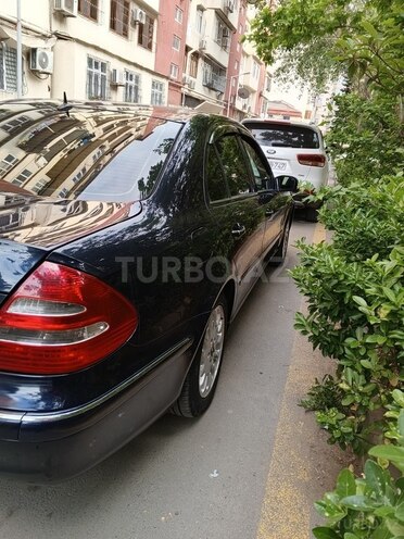 Mercedes E 220-5