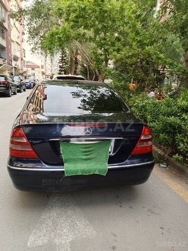 Mercedes E 220-3
