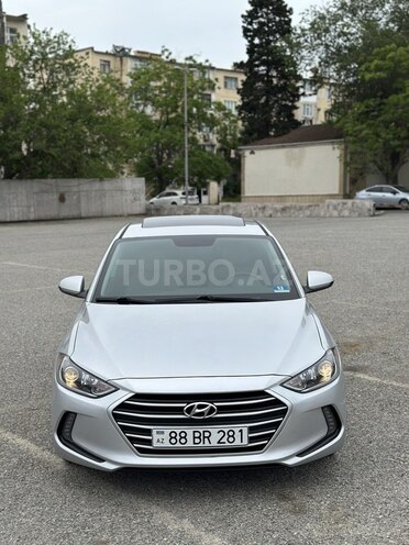 Hyundai Elantra-2