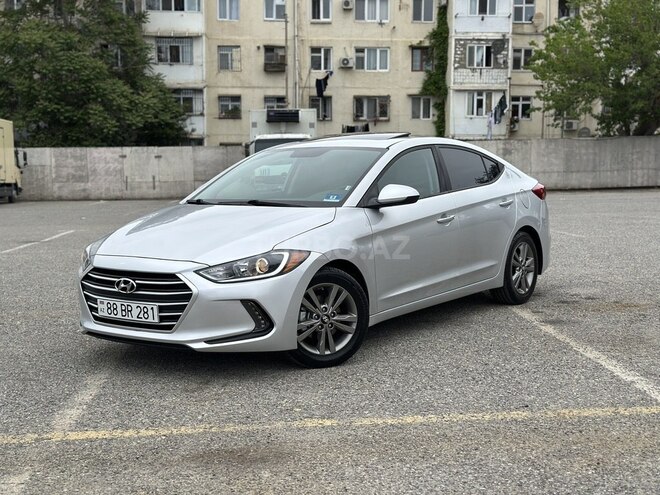 Hyundai Elantra-3