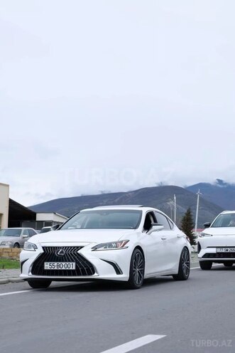 Lexus ES 300h-11