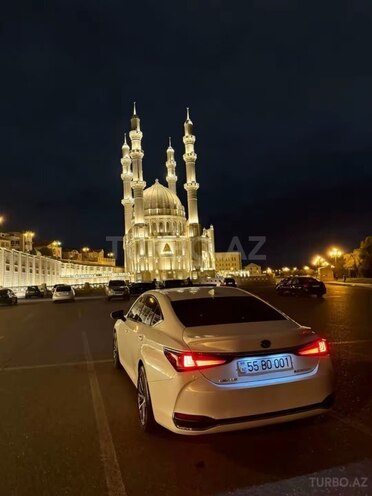 Lexus ES 300h-17