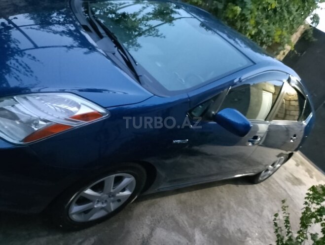 Toyota Prius-4