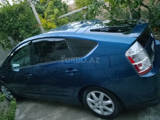 Toyota Prius-7