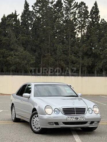 Mercedes E 270-2