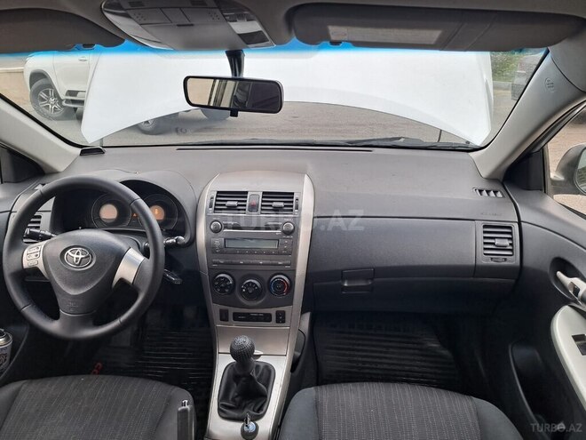 Toyota Corolla-6