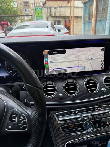 Mercedes E 300-8