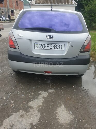 Kia Rio-4